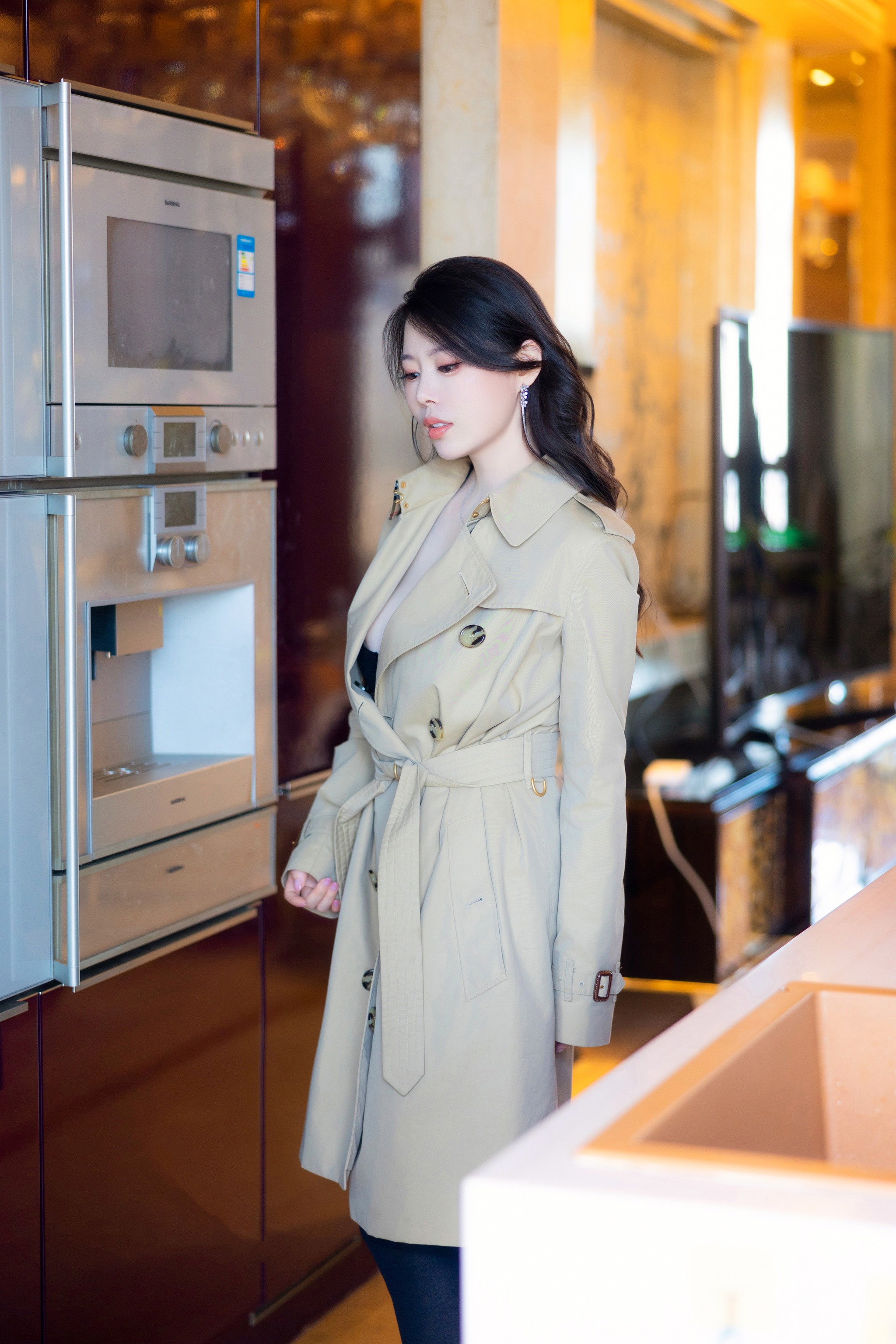 图片[1]-白茹雪abby – NO.007 黑丝风衣[84P]-XikXak